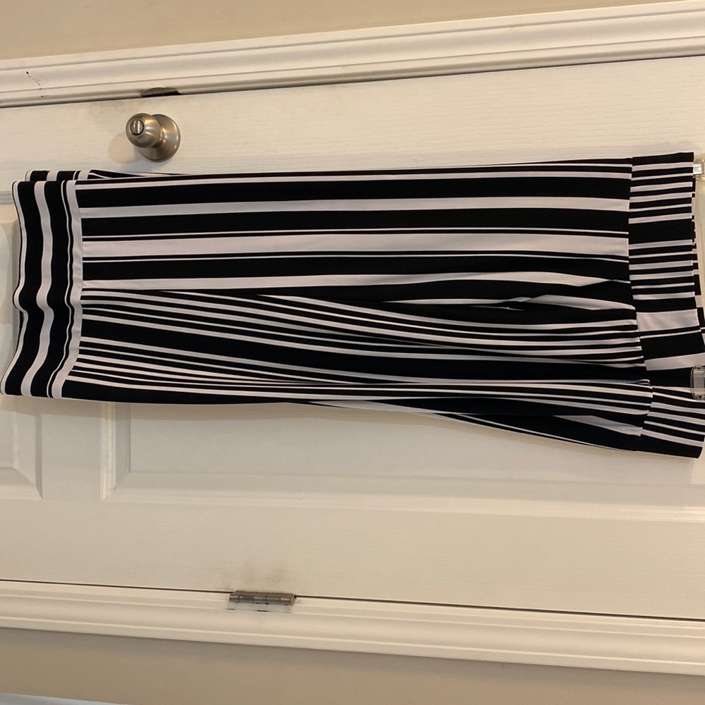 Lane Bryant size 1820 Flowey Capri black and white striped